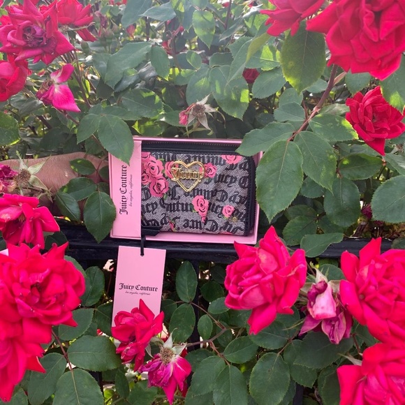 Juicy Couture Wallet - Picture 6 of 10